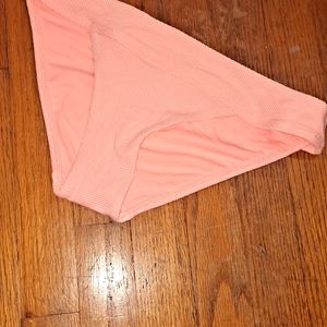 Low wasted bikini bottom